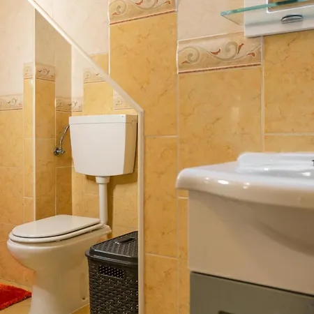 Moradia Borda D'agua * נאזרה