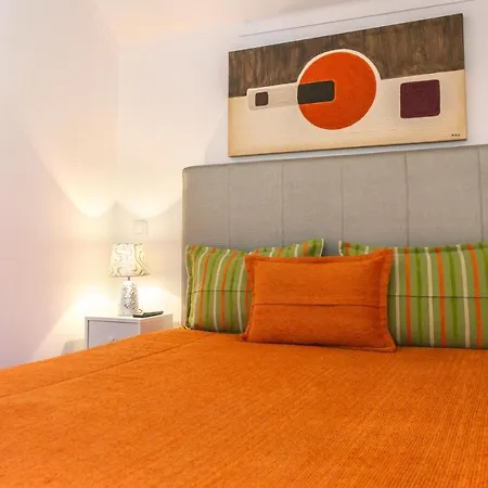 Moradia Borda D'agua * ナザレ